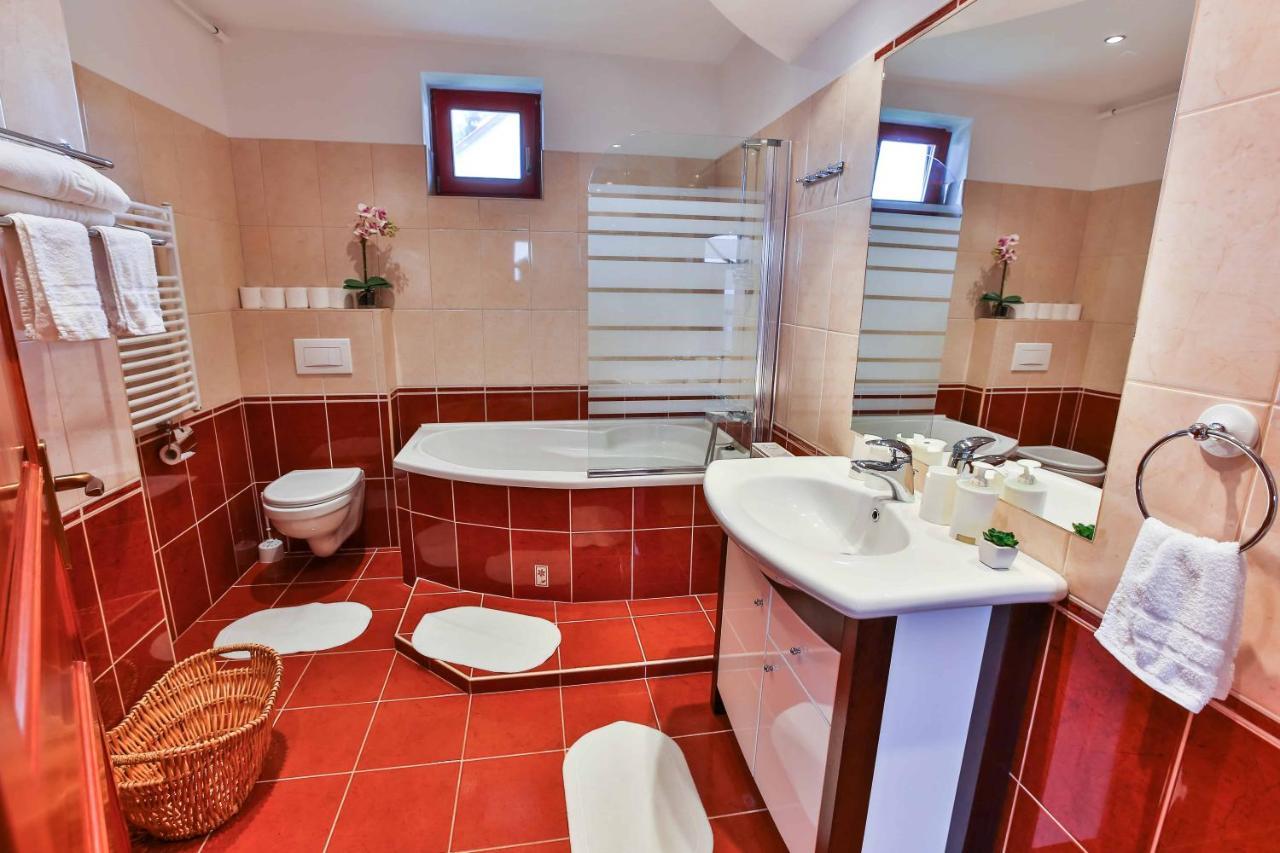 Sara-Lux Apartman Nyarliget المظهر الخارجي الصورة