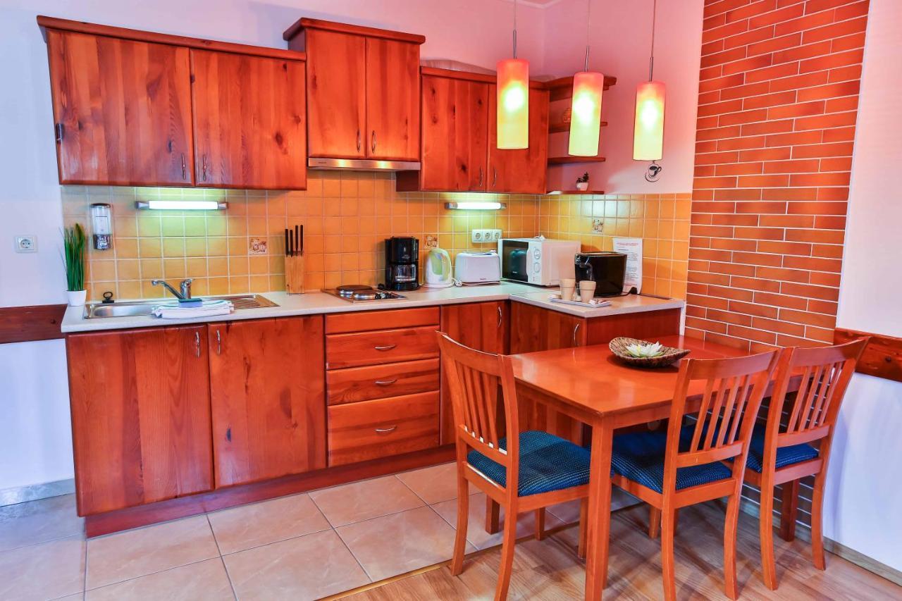 Sara-Lux Apartman Nyarliget المظهر الخارجي الصورة